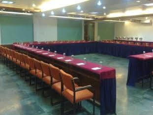 Oyo 15791 Flagship Hotel Executive Hazratganj Lucknow Bagian luar foto